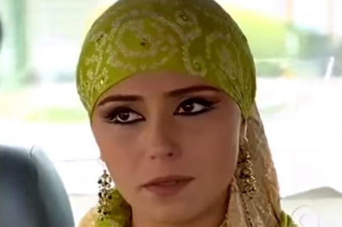 Lepoticu ŽADE obožavali smo i gledali pre DVE DECENIJE: Danas ima 44 godine i ljudi se ŠOKIRANI kako izgleda! (FOTO)