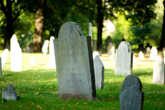 Trebinje: Pronađeni grobovi na grobovima
