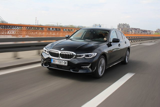 Test: BMW 320d xDrive – od staze do beogradskih ulica