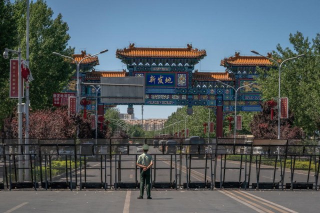 Situacija je ozbiljna: Ponovo se sve zatvara, Peking uvodi karantin zbog drugog talasa korone