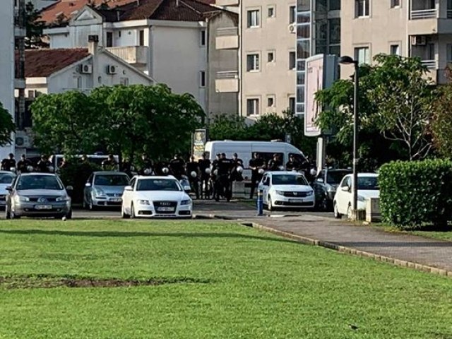 Budva Mayor arrested: Police used chemicals, patrols surrounded the building VIDEO