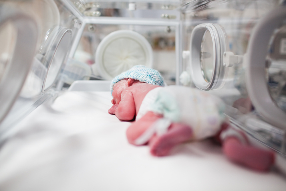 Beba rođena s korona virusom: Imala je tešku ukočenost tela, oštećenja bele mase u mozgu i veliku nadražljivost