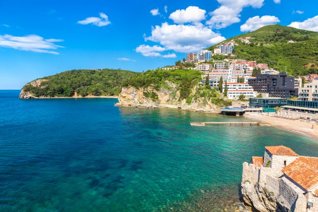 Očajnička vremena, očajnički potezi: Crna Gora nudi smeštaj sa i do 70 odsto popusta