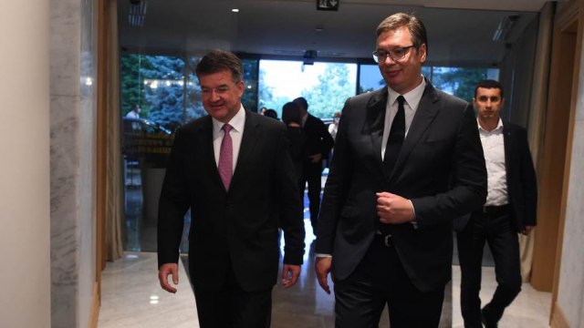 Vucic: We are dealing with painful issues, compromise is not easy for Serbia VIDEO