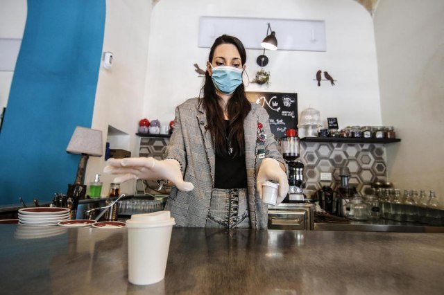 Obavezne maske i u kafiæima u Beogradu