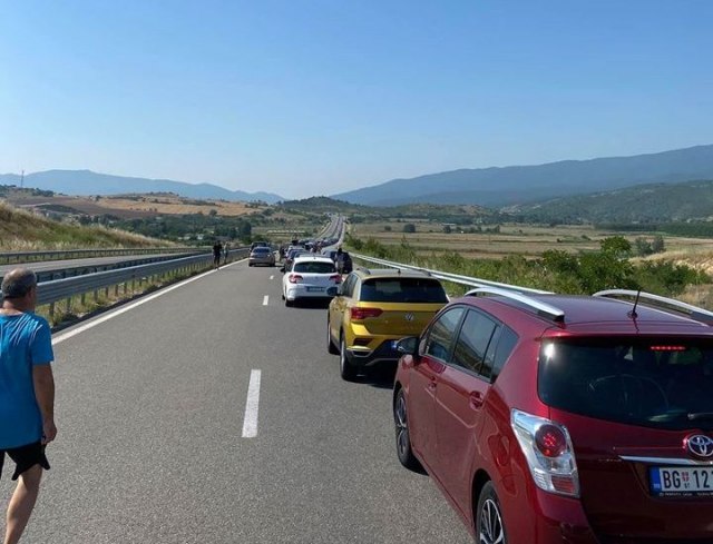 Pakao na grèkoj granici, kolona vozila 13 kilometara: "Ovo je katastrofa" FOTO/VIDEO