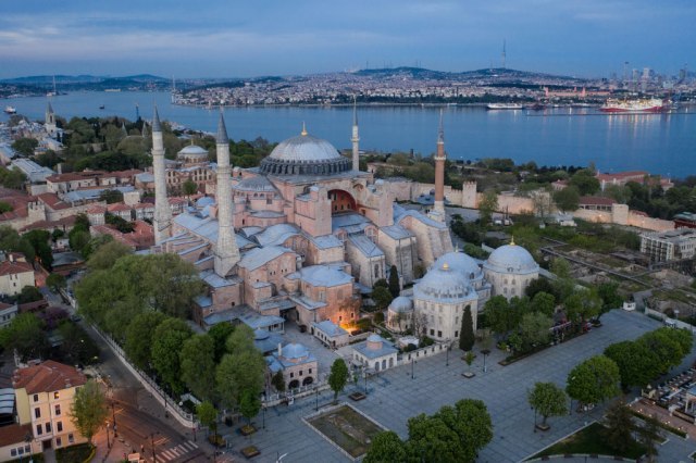 "Pretvaranje Aja Sofije u džamiju izazvaæe dubok jaz izmeðu hrišæana i Turske"