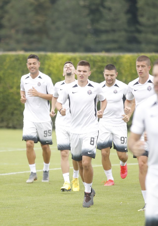 Novi Biser Iz Partizana Da Zaigram U Derbiju Postignem Gol I Podignem Trofej Sampiona B92