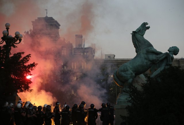 Tanjug/ AP Photo/Darko Vojinovic