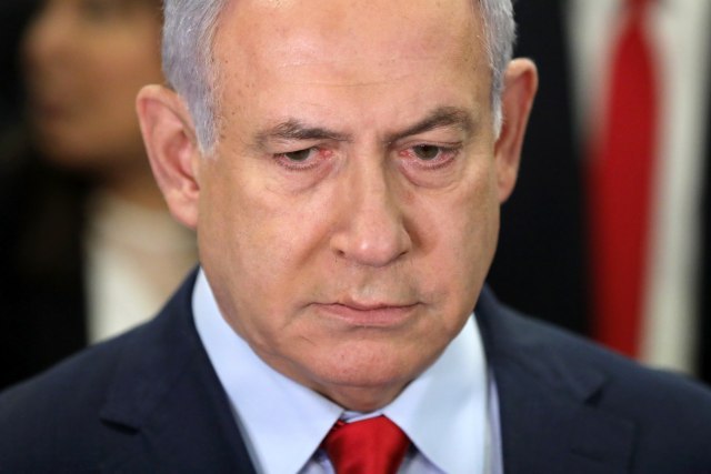 Netanjahu u problemu, ostao bez advokata