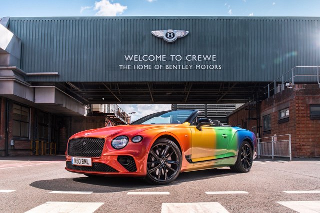 Bentley i BMW u duginim bojama poslali važnu društvenu poruku FOTO