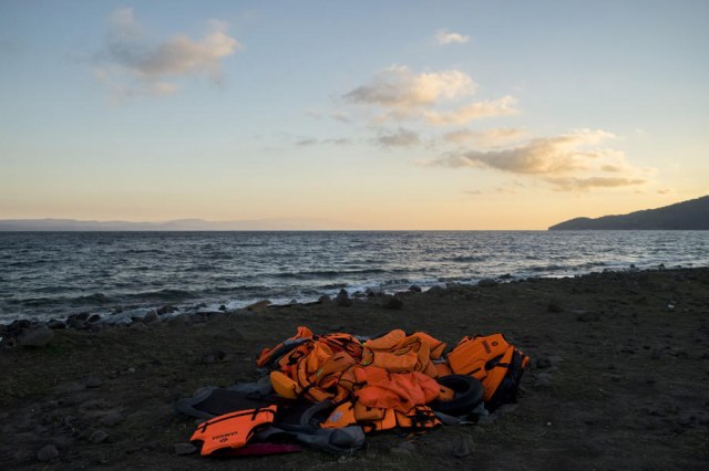 Migranti i dalje dolaze na grčka ostrva: Dva broda pristala na obalu Lezbosa