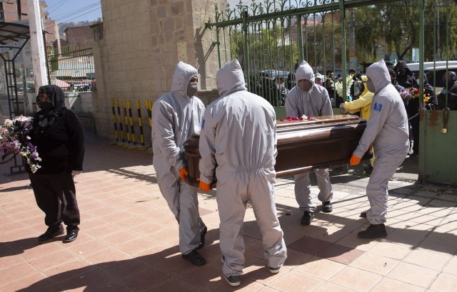 An absolute horror: Police collect corpses from the streets