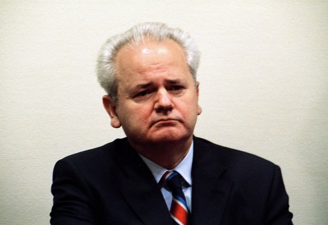 Objavljeni do sada tajni dokumenti: Posle èetiri viskija Miloševiæ je dao više