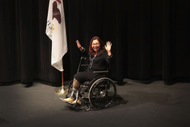 Pionirka u svemu: Ovo će možda biti prva predsednica u invalidskim kolicima FOTO