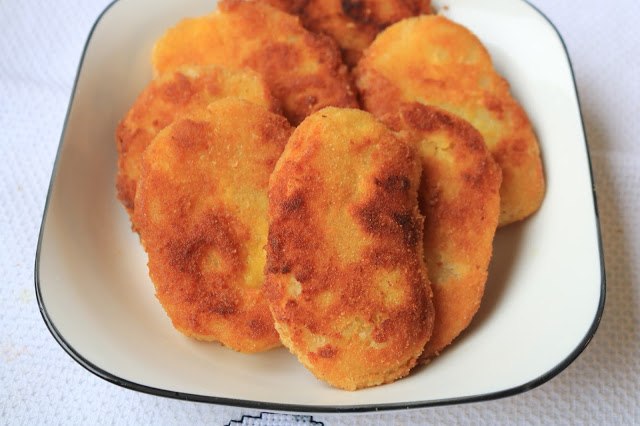Odličan za užinu ili lagani doručak: Hrskavi pohovani krompir VIDEO