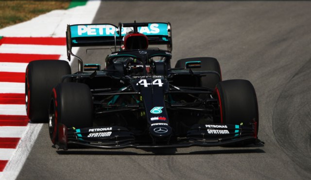 Mercedesu prija Španija – Botas i Hamilton dominirali na prvom treningu