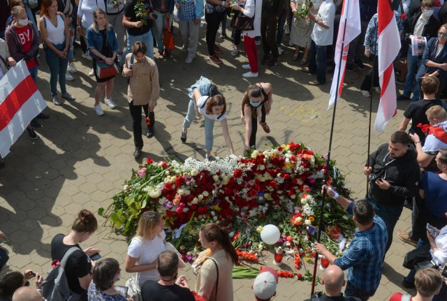 Minsk: Hiljade ljudi na sahrani Taraikovskog