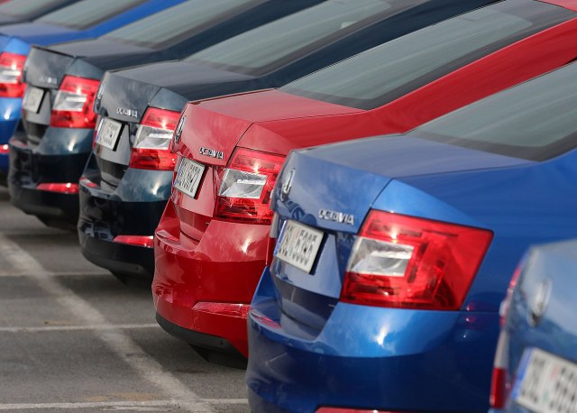 U kojoj državi EU se voze najmlađi automobili, gde je vozni park najstariji, a gde smo tu mi