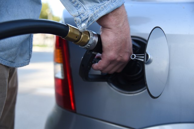 Inflacija usporila zbog pada cena benzina
