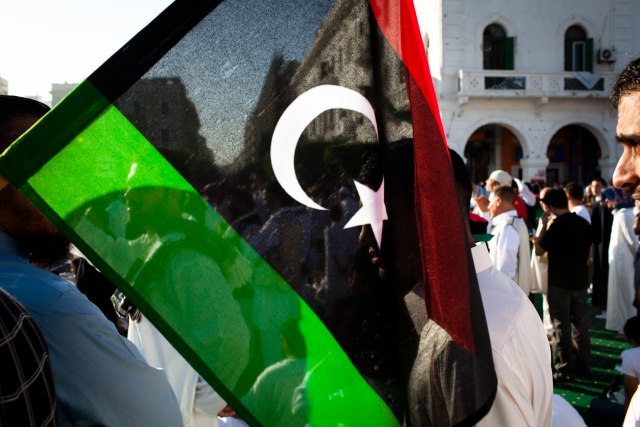 30 napadaèa upalo u ambasadu - pretuèen diplomata Libije VIDEO