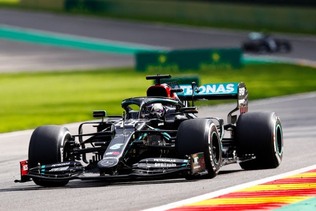 Mercedes nepobediv – Hamilton opet dominirao