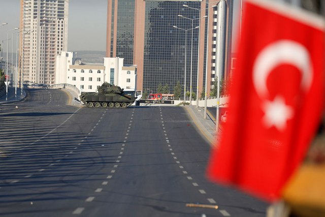 Turska preti ratom