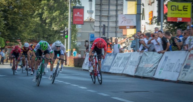 Startovala biciklistička trka Beograd-Banjaluka