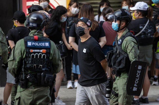 Oko 300 ljudi uhapšeno u Hongkongu na protestu zbog odlaganja izbora