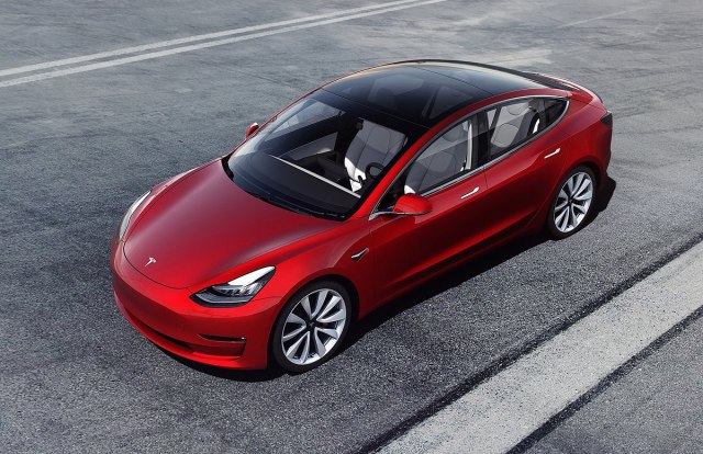 Ovaj Teslin automobil se brže proda kao polovnjak od svih ostalih vozila u SAD