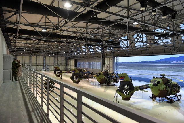 Novi hangari za smeštaj vojnih vazduhoplova FOTO