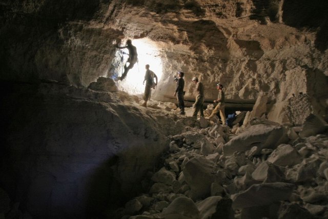 Uništavao stalaktite u Ledenoj pećini, podneta krivična prijava