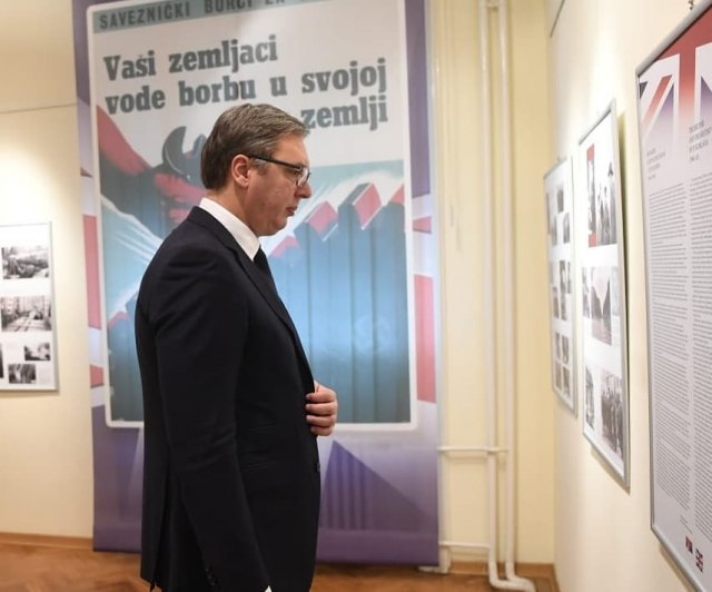 Vučić: Čuvamo sećanja na žrtve - ne smemo zaboraviti FOTO