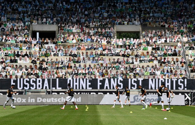 Nemci vraæaju navijaèe na stadion – ali je alkohol zabranjen