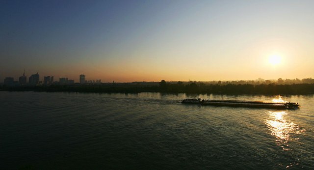 Kažu da u Srbiji, Dunav nije toliko plav: 