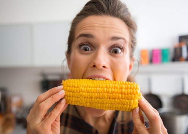 Da li i vi ceo život pogrešno jedete kukuruz? VIDEO