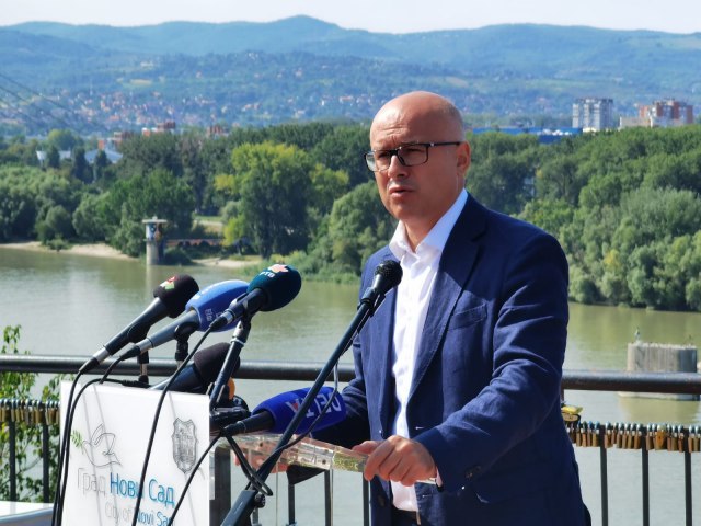 Novi Sad: Vuèeviæ ponovo izabran za gradonaèelnika