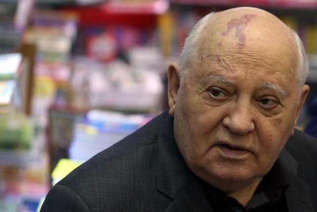 Gorbačov: Rusija bi trebalo diplomatski da spreči dalji konflikt