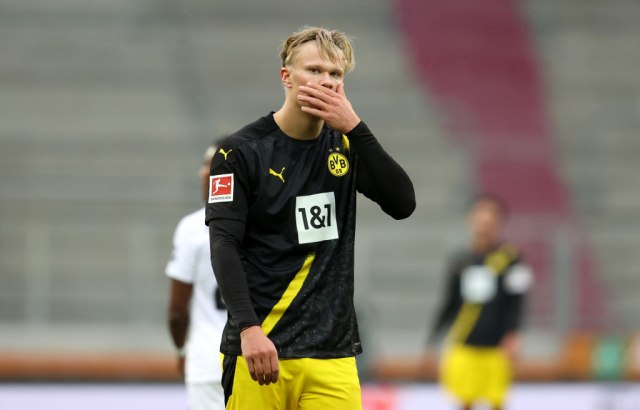 Augzburg šokirao Dortmund, bez pobednika u derbiju VIDEO