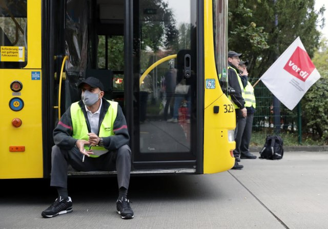 Nemaèka paralisana: Radnici javnog prevoza u štrajku FOTO