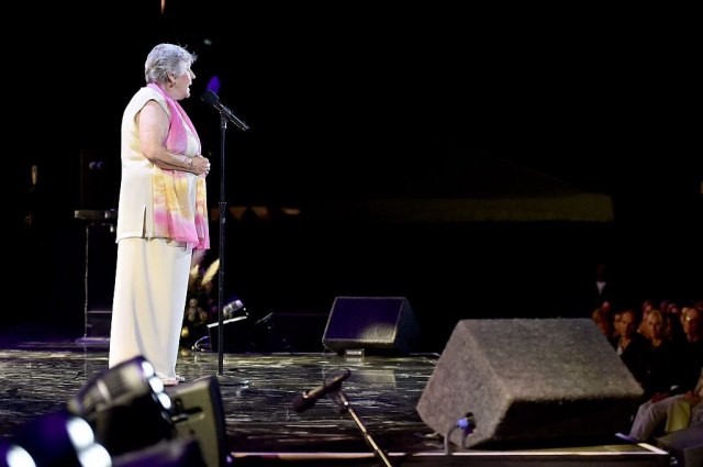 Pesma "Ja sam žena" postala je feministička himna: Napustila nas je pevačica Helen Redi