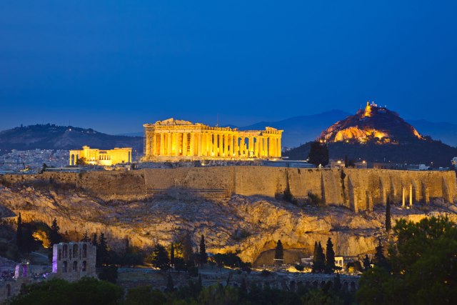 Grèka predstavila spektakularno novo osvetljenje Akropolja VIDEO