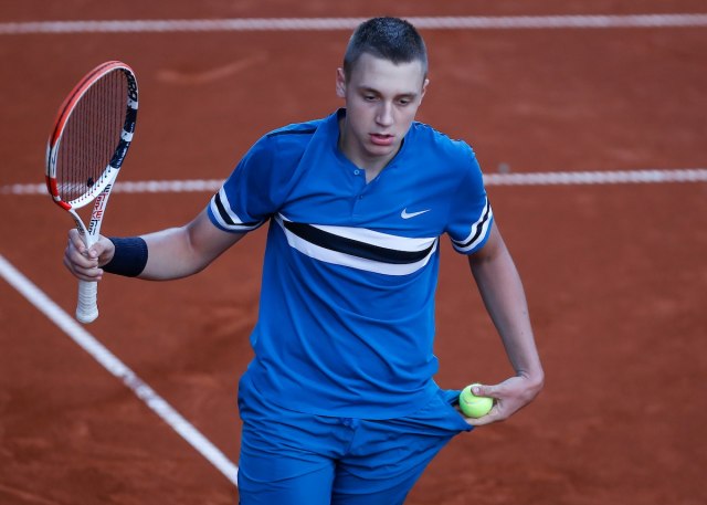 Međedović izbacio prvog favorita juniorskog Rolan Garosa