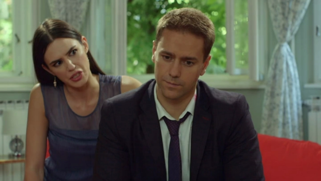 OVA GLUMICA ĆE POMRSITI KONCE između MILE I ALEKSE! Pojavljuje se ćerka ministarke za krizne situacije... (FOTO)