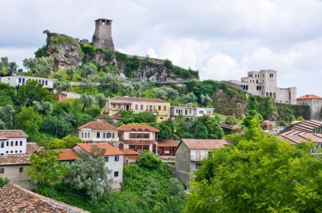 Albanska prestonica u kojoj neæete znati kako da potrošite novac