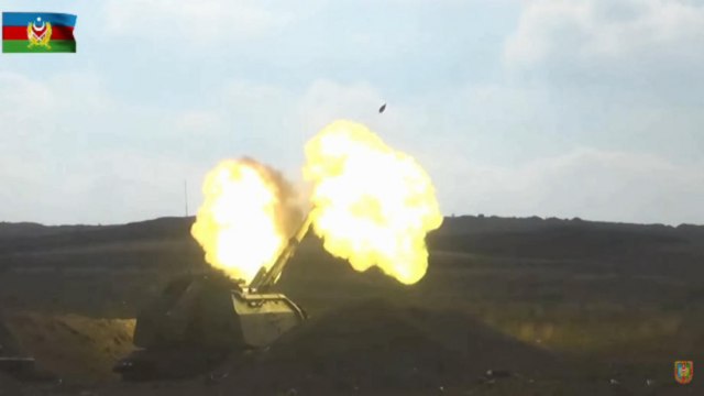 Azerbejdžan: Artiljerija uništila jedinice neprijatelja VIDEO
