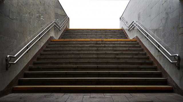 Skidaju se grafiti, rade nove stepenice: Podzemni prolazi u Beogradu dobijaju nov izgled FOTO
