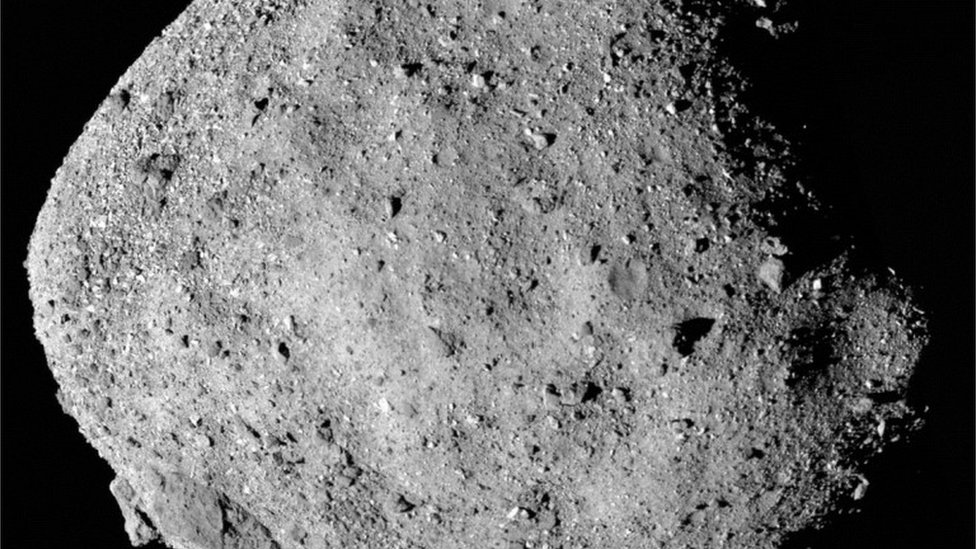 NASA, asteroid i istraživanja svemira: Letelica u riziku da ostane bez uzoraka sa asteroida pošto su se zaglavila vrata