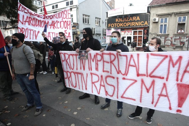 Napeto u Beogradu: Žandarmerija, desničari, levičari; Povod - migranti FOTO