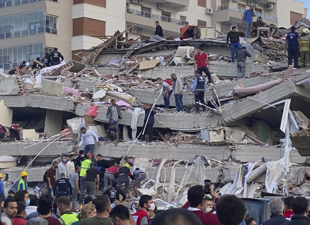 Još 84 slabija, nakon zemljotresa od sedam stepeni
